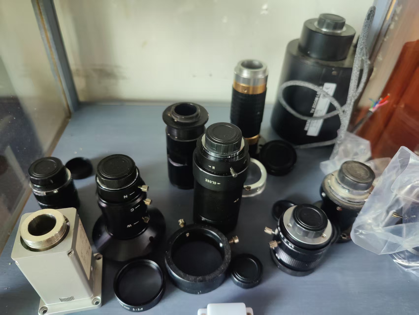 丘铍特工业焊接射灯与镜头产品展示